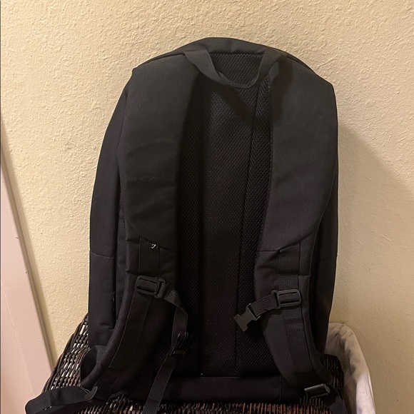Gymshark backpack - Picture 2 of 3